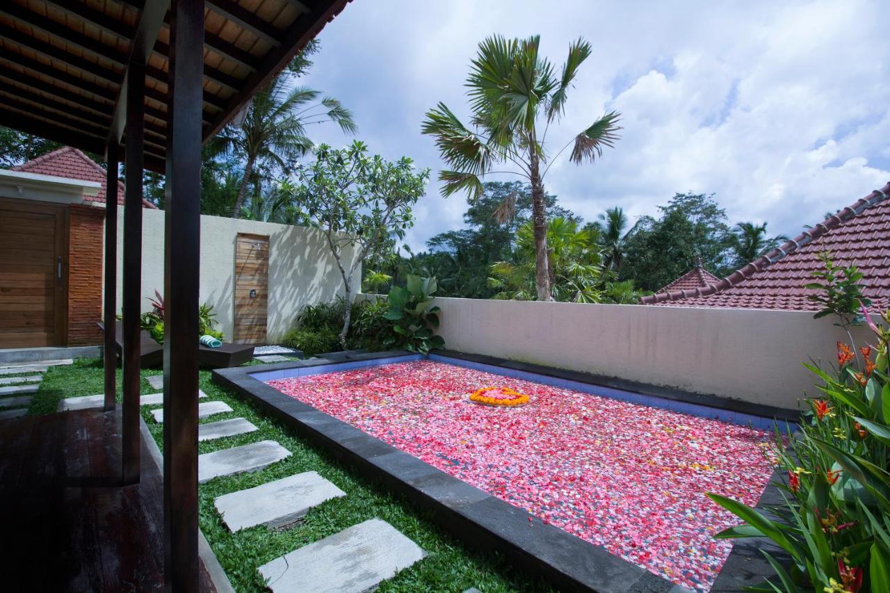 Vrindavan Ubud Villa Тегалаланг Екстериор снимка