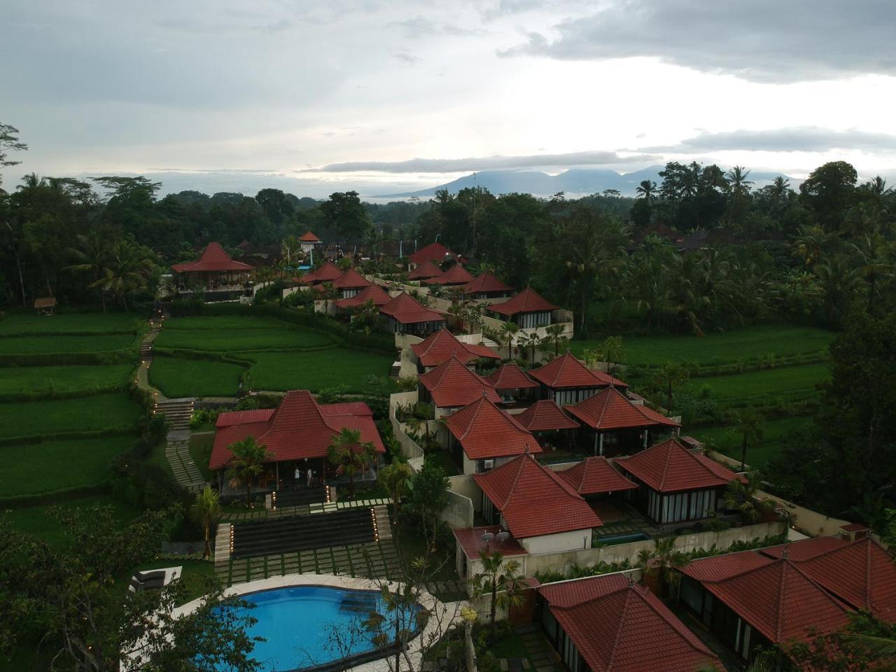 Vrindavan Ubud Villa Тегалаланг Екстериор снимка